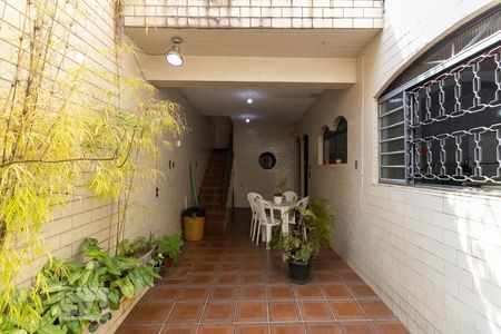 Casa à venda com 240m², 5 quartos e 4 vagasÁrea Externa - Quintal