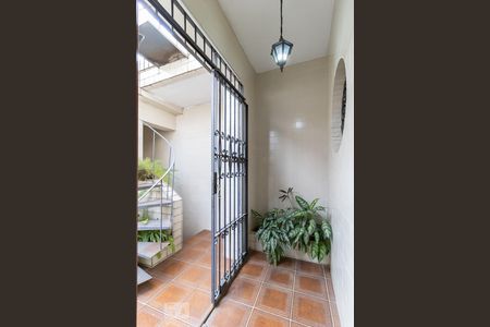 Casa à venda com 240m², 5 quartos e 4 vagasAcesso a Área Externa - Quintal