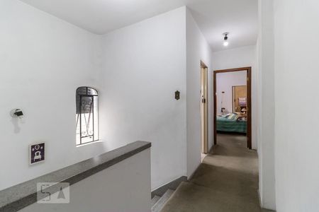 Casa à venda com 240m², 5 quartos e 4 vagasCorredor