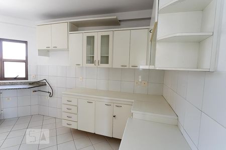 Apartamento à venda com 149m², 4 quartos e 4 vagasCozinha