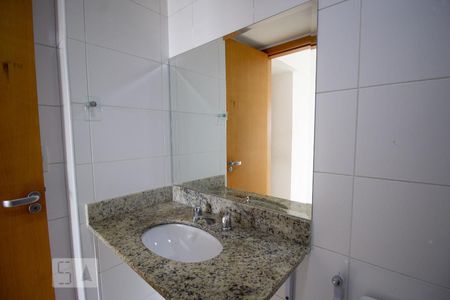Apartamento à venda com 68m², 2 quartos e 1 vaga Apartamento à venda com 68m², 2 quartos e 1 vagaBanheiro da Suíte