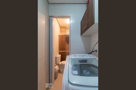 Casa à venda com 240m², 4 quartos e 2 vagas Casa à venda com 240m², 4 quartos e 2 vagasÁrea de Serviço