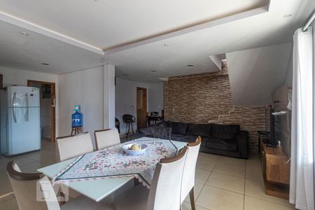 Sala de Estar de casa à venda com 4 quartos, 240m² em São José, Porto Alegre