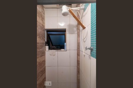 Casa à venda com 240m², 4 quartos e 2 vagas Casa à venda com 240m², 4 quartos e 2 vagasBanheiro de Serviço