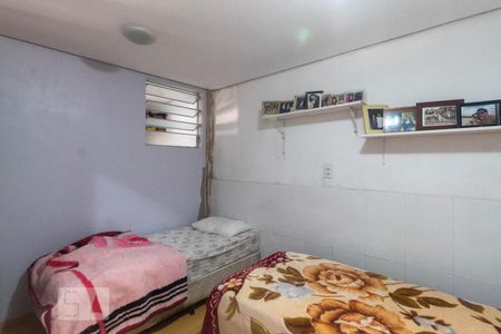 Casa à venda com 240m², 4 quartos e 2 vagas Casa à venda com 240m², 4 quartos e 2 vagasQuarto 3