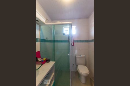 Casa à venda com 240m², 4 quartos e 2 vagas Casa à venda com 240m², 4 quartos e 2 vagasBanheiro