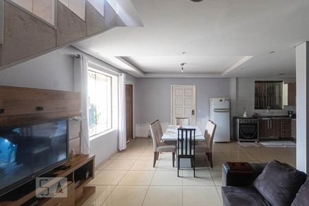 Sala de Estar de casa à venda com 4 quartos, 240m² em São José, Porto Alegre