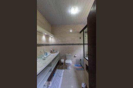 Casa à venda com 240m², 4 quartos e 2 vagas Casa à venda com 240m², 4 quartos e 2 vagasBanheiro da Suíte