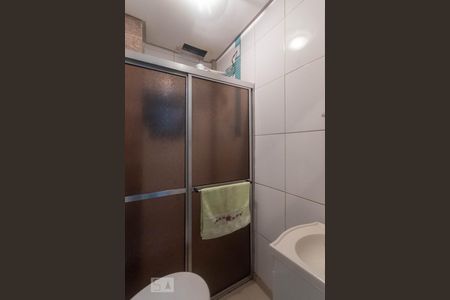 Casa à venda com 240m², 4 quartos e 2 vagas Casa à venda com 240m², 4 quartos e 2 vagasBanheiro de Serviço