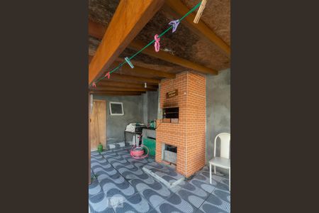 Casa à venda com 240m², 4 quartos e 2 vagas Casa à venda com 240m², 4 quartos e 2 vagasChurrasqueira