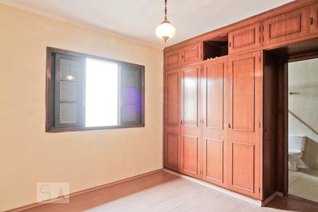 Casa à venda com 380m², 3 quartos e 2 vagas Casa à venda com 380m², 3 quartos e 2 vagasSuíte 2