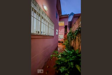 Casa à venda com 123m², 4 quartos e 1 vagaQuintal