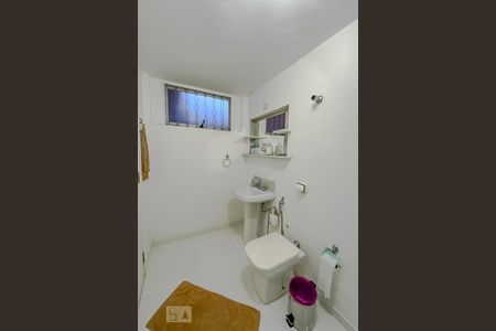 Casa à venda com 123m², 4 quartos e 1 vagaBanheiro