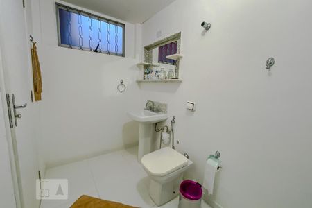 Casa à venda com 123m², 4 quartos e 1 vagaBanheiro