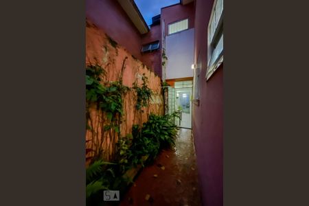 Casa à venda com 123m², 4 quartos e 1 vagaQuintal