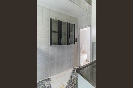 Apartamento à venda com 65m², 2 quartos e sem vagaBanheiro - Armários