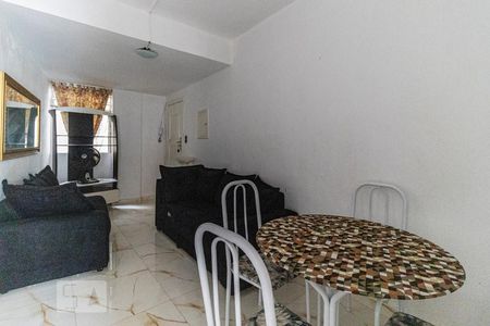 Apartamento à venda com 65m², 2 quartos e sem vagaSala