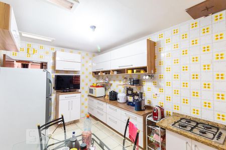 Casa à venda com 216m², 3 quartos e 3 vagasCozinha