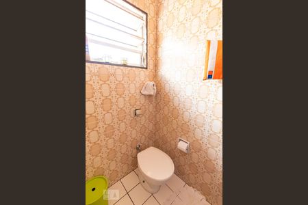 Casa à venda com 216m², 3 quartos e 3 vagasBanheiro