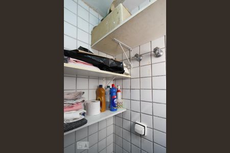 Apartamento para alugar com 65m², 2 quartos e 1 vaga Apartamento para alugar com 65m², 2 quartos e 1 vagaBanheiro de Serviço