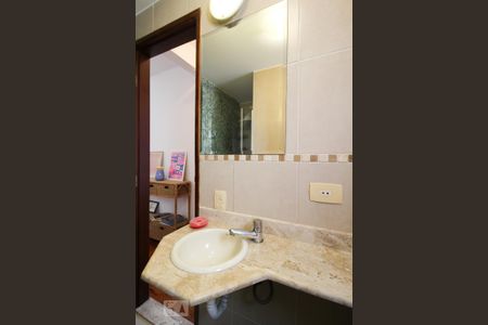 Apartamento para alugar com 65m², 2 quartos e 1 vaga Apartamento para alugar com 65m², 2 quartos e 1 vagaBanheiro