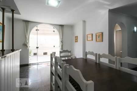 Apartamento para alugar com 65m², 2 quartos e 1 vaga Apartamento para alugar com 65m², 2 quartos e 1 vagaÁrea comum - Salão de festas