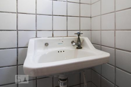 Apartamento para alugar com 65m², 2 quartos e 1 vaga Apartamento para alugar com 65m², 2 quartos e 1 vagaBanheiro de Serviço