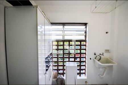 Apartamento à venda com 70m², 2 quartos e 1 vaga Apartamento à venda com 70m², 2 quartos e 1 vagaÁrea de Serviço