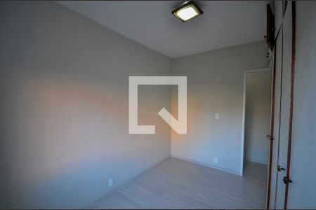 Quarto 1 de apartamento à venda com 2 quartos, 70m² em Grajaú, Rio de Janeiro