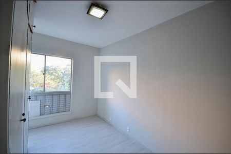 Quarto 1 de apartamento à venda com 2 quartos, 70m² em Grajaú, Rio de Janeiro