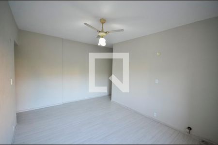 Sala de apartamento à venda com 2 quartos, 70m² em Grajaú, Rio de Janeiro