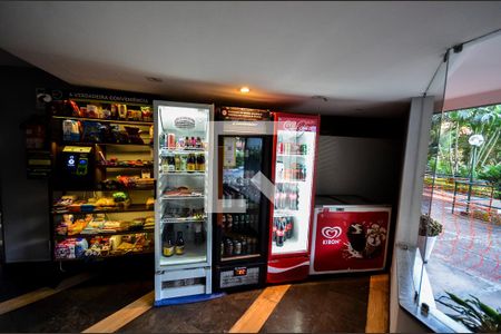 Apartamento à venda com 70m², 2 quartos e 1 vaga Apartamento à venda com 70m², 2 quartos e 1 vagaÁrea comum - mercadinho