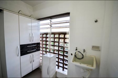 Apartamento à venda com 70m², 2 quartos e 1 vaga Apartamento à venda com 70m², 2 quartos e 1 vagaÁrea de Serviço