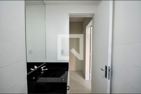 Apartamento à venda com 70m², 2 quartos e 1 vaga Apartamento à venda com 70m², 2 quartos e 1 vagaBanheiro