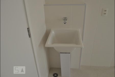 Sala/Cozinha de apartamento para alugar com 1 quarto, 28m² em Cambuci, São Paulo