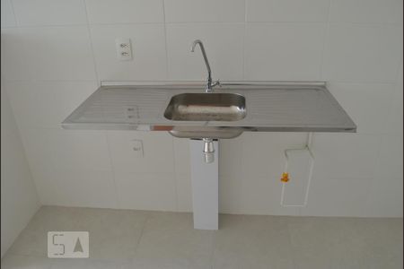 Sala/Cozinha de apartamento para alugar com 1 quarto, 28m² em Cambuci, São Paulo