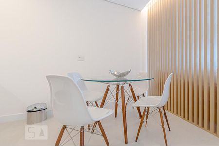 Sala de kitnet/studio para alugar com 1 quarto, 42m² em Bela Vista, São Paulo