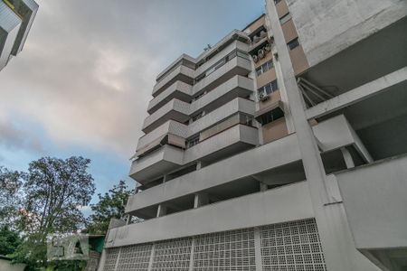Fachada do bloco de apartamento para alugar com 2 quartos, 62m² em Freguesia (jacarepaguá), Rio de Janeiro