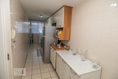 Apartamento para alugar com 62m², 2 quartos e 1 vaga Apartamento para alugar com 62m², 2 quartos e 1 vagaCozinha e Área de Serviço
