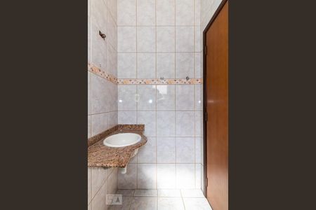 Casa à venda com 162m², 3 quartos e 3 vagasBanheiro da Suíte 2