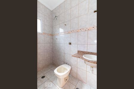 Casa à venda com 162m², 3 quartos e 3 vagasBanheiro da Suíte 2