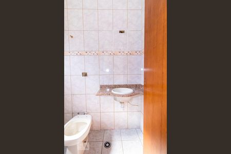 Casa à venda com 162m², 3 quartos e 3 vagasBanheiro da Suíte 2