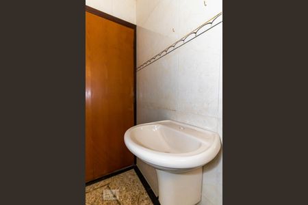 Casa à venda com 162m², 3 quartos e 3 vagasBanheiro