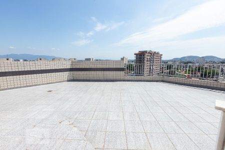 Apartamento à venda com 167m², 2 quartos e 2 vagasCobertura