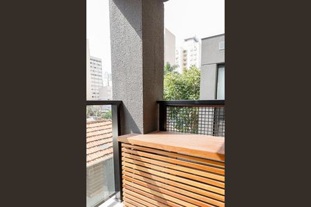 Studio para alugar com 26m², 1 quarto e sem vaga Studio para alugar com 26m², 1 quarto e sem vagaVaranda