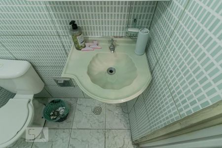 Casa à venda com 85m², 2 quartos e 1 vaga Casa à venda com 85m², 2 quartos e 1 vagaBanheiro de Serviço