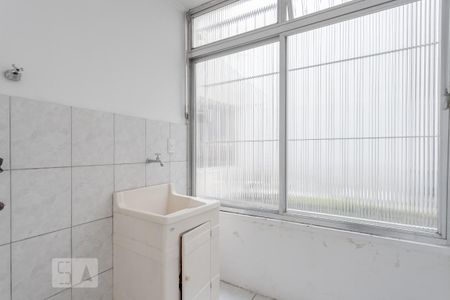 Área de Serviço de apartamento para alugar com 2 quartos, 70m² em Navegantes, Porto Alegre
