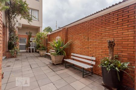 Entrada de apartamento para alugar com 2 quartos, 70m² em Navegantes, Porto Alegre
