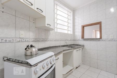 Cozinha de apartamento para alugar com 2 quartos, 70m² em Navegantes, Porto Alegre