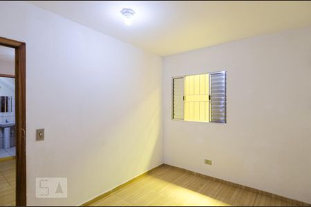 Sala quarto de casa para alugar com 1 quarto, 60m² em Piraporinha, Diadema
